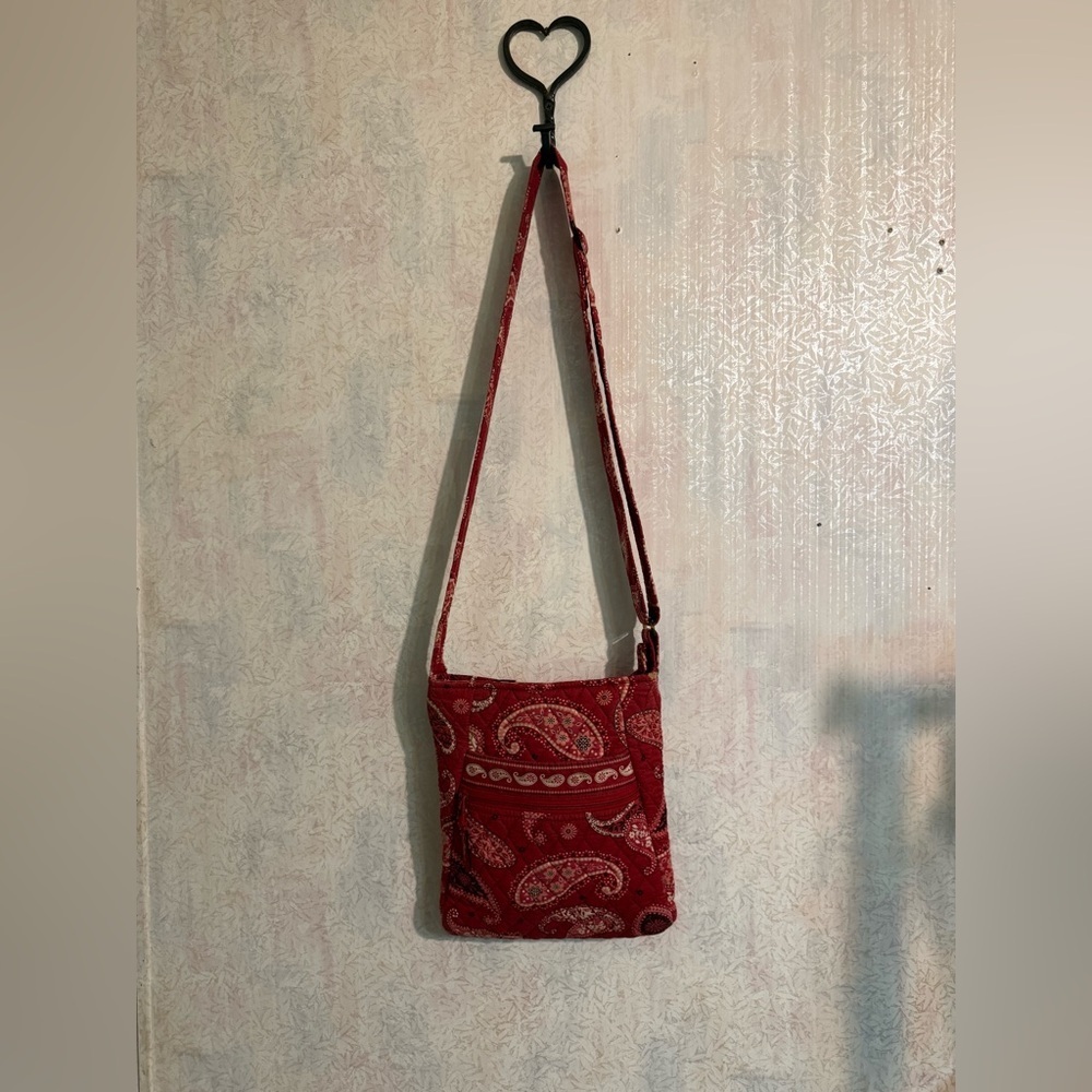 Vera Bradley Mesa Red Paisley Hipster Crossbody Bag, Cottagecore, Feminine
